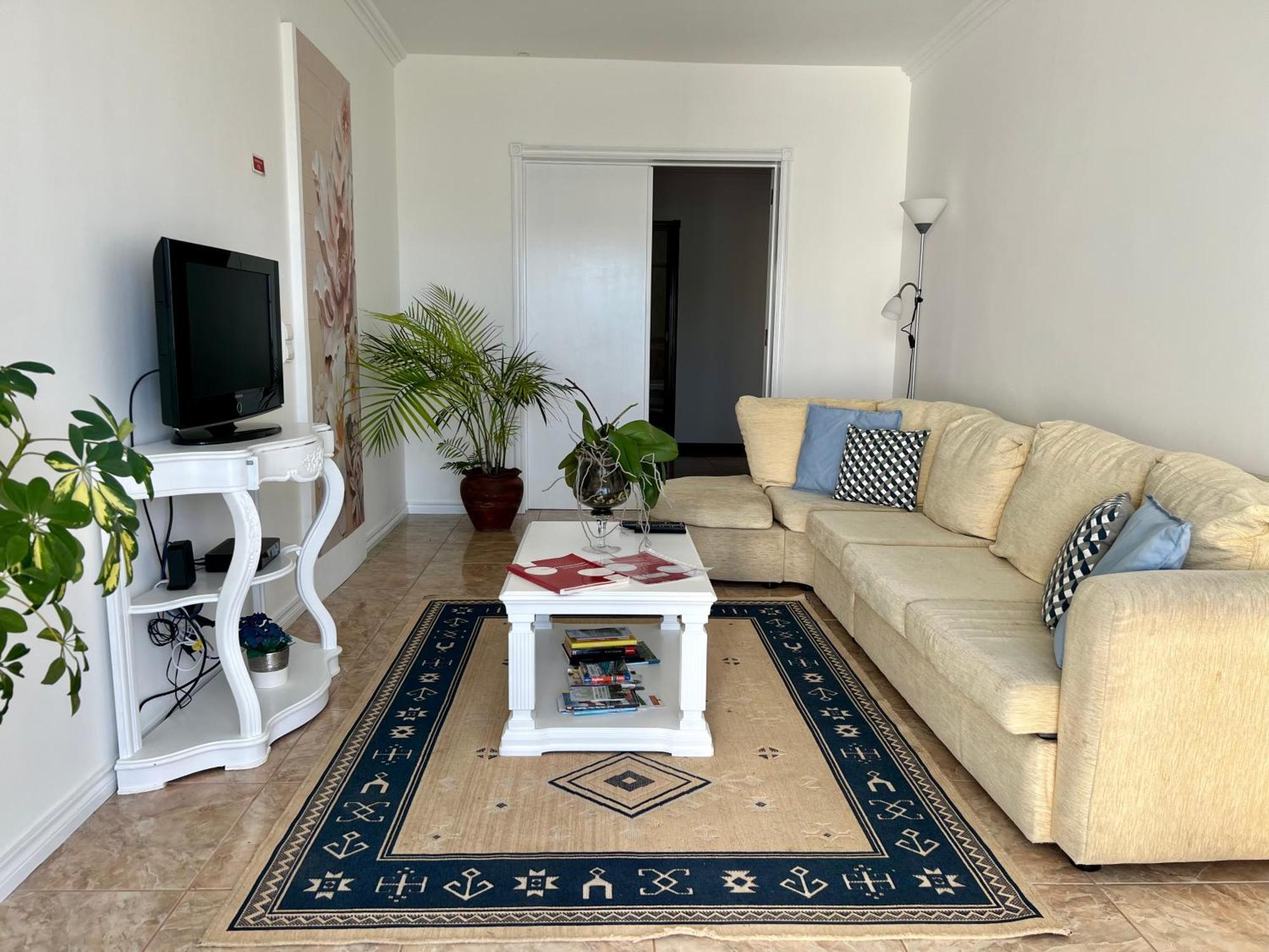 Casa Caloura Lotus Deluxe & Lagoa (Azores)